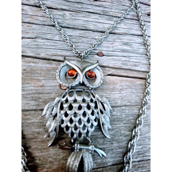 Vintage Large Articulated Owl Pendant Orange Eyes Double Chain - Picture 4 of 8